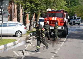 Частный дом сгорел в подмосковном Сергиевом Посаде