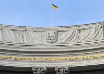 Украинские дипломаты не хотят возвращаться после заграничных командировок