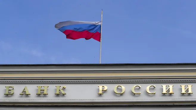 Ставки вкладов в банках растут за ключевой ставкой ЦБ РФ