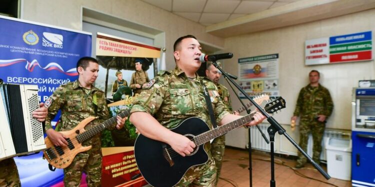 ЦОК ВКС представил концертную программу в рамках Всероссийского культурного марафона «Единая Россия» в подмосковном военном госпитале